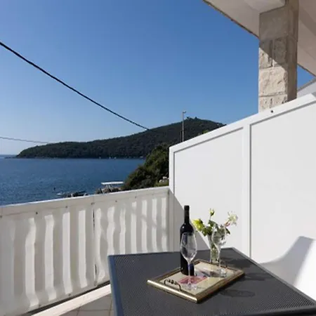 House Ra Ica - One Bedroom With Terrace And Sea View 2 Apartman *