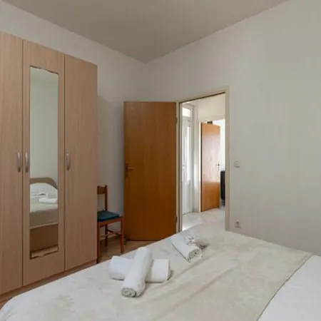 House Ra Ica - One Bedroom With Terrace And Sea View 2 Daire *