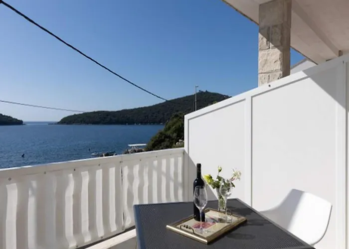 House Ra Ica - One Bedroom With Terrace And Sea View 2 Apartment *